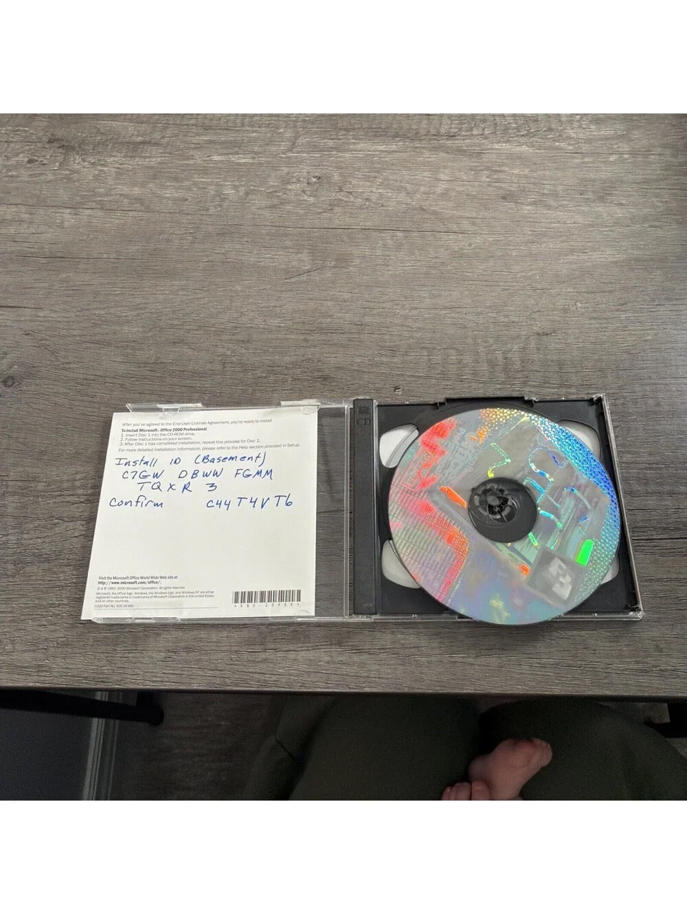 Microsoft Office 2000 Professional  Academic Edition with Product Key.